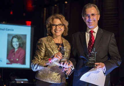 Two CSU presidents with award